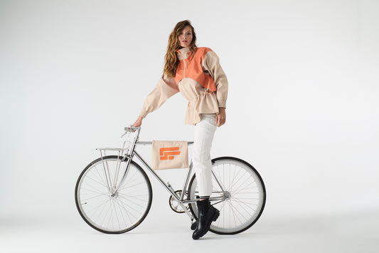 Le lancement d'un coupe vent à accrocher à son vélo