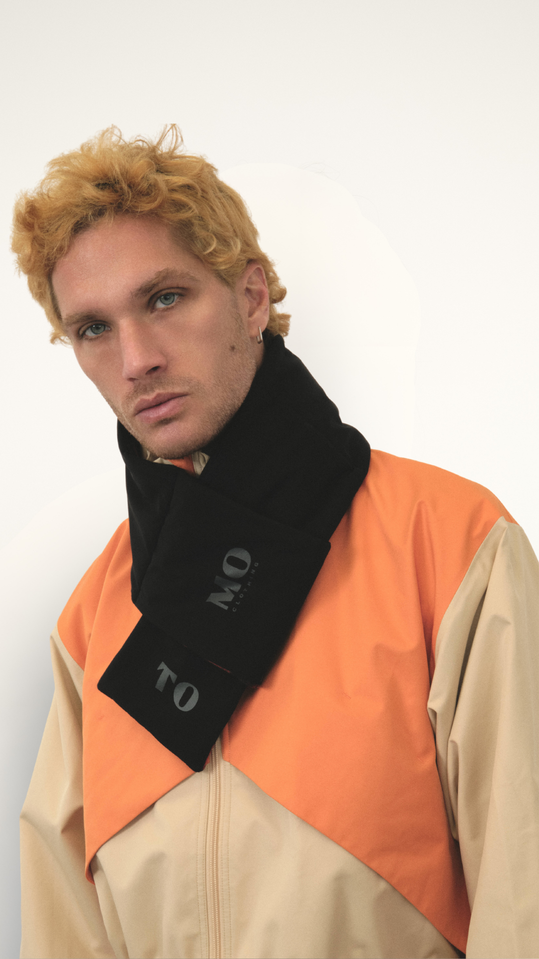 Echarpe qui protège du froid et de la pluie