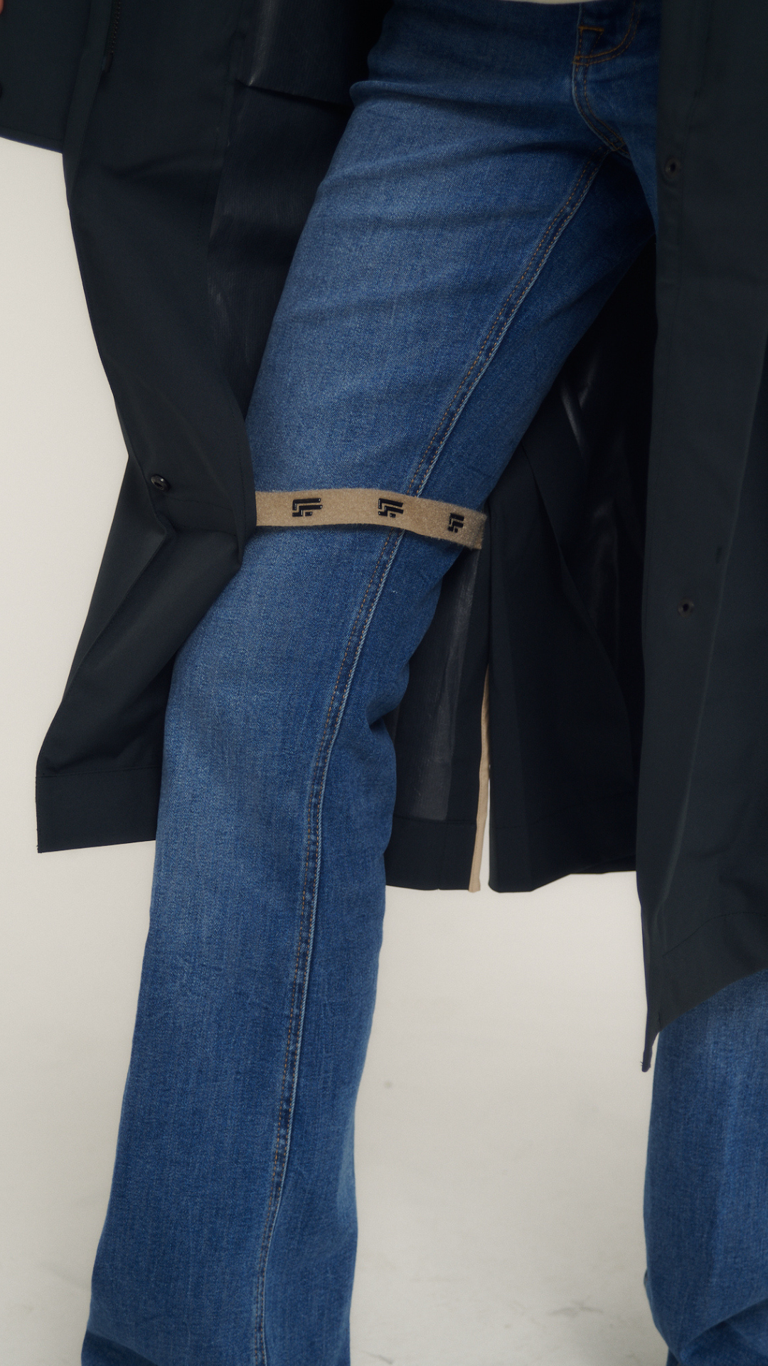 BILLIE 003 multi-length waterproof trench coat.