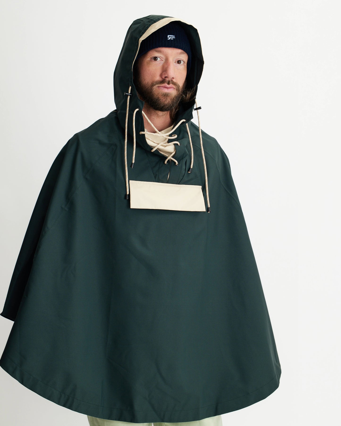 LOU V02 rain cape