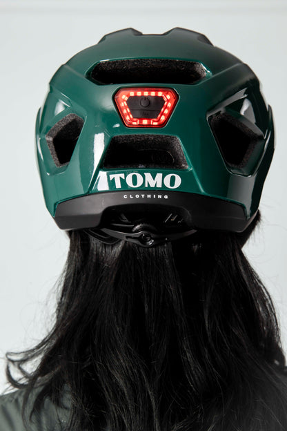ALIX luminous bike helmet - Bottle green / Ecru