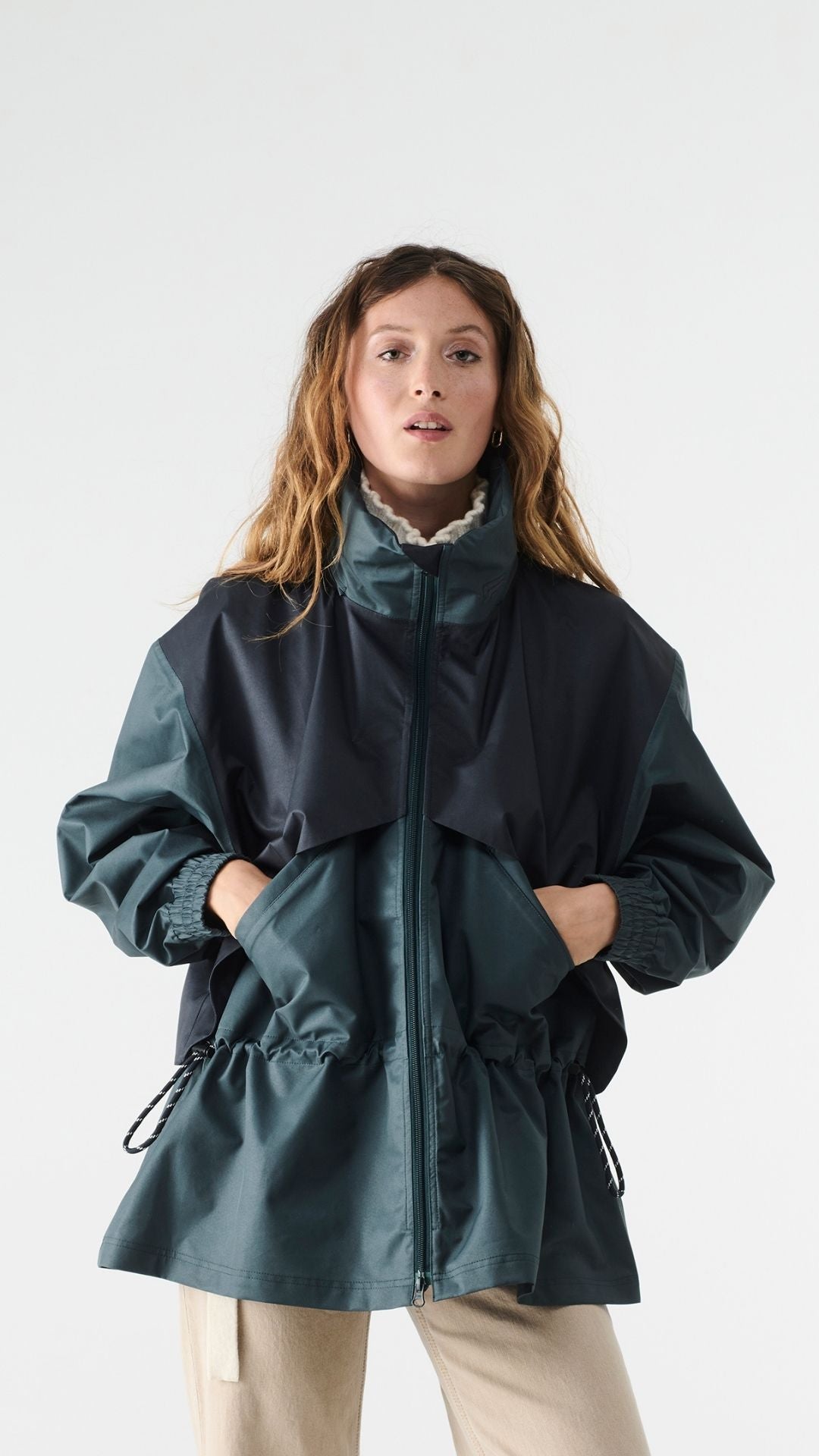 Veste imperméable respirante SASHA 001.